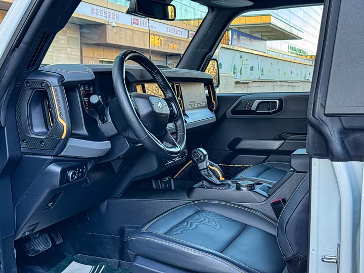 Ford Bronco 2024 2024款 2.3T 荒地