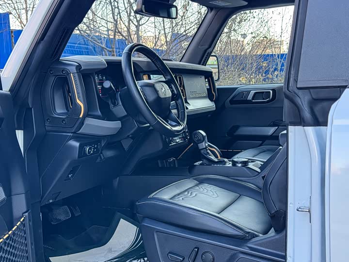 Ford Bronco 2024 2024款 2.3T 荒地