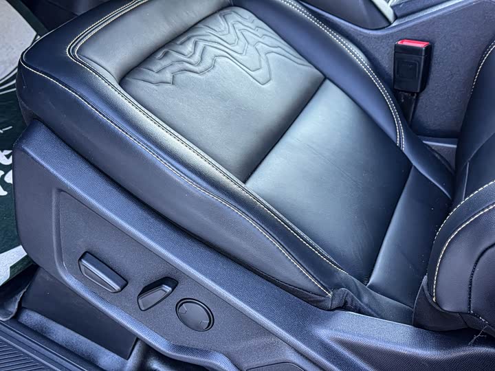 Ford Bronco 2024 2024款 2.3T 荒地