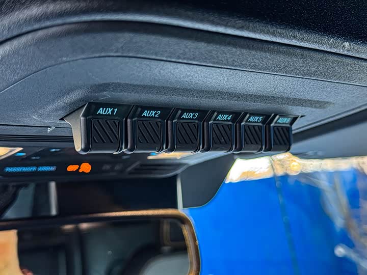 Ford Bronco 2024 2024款 2.3T 荒地