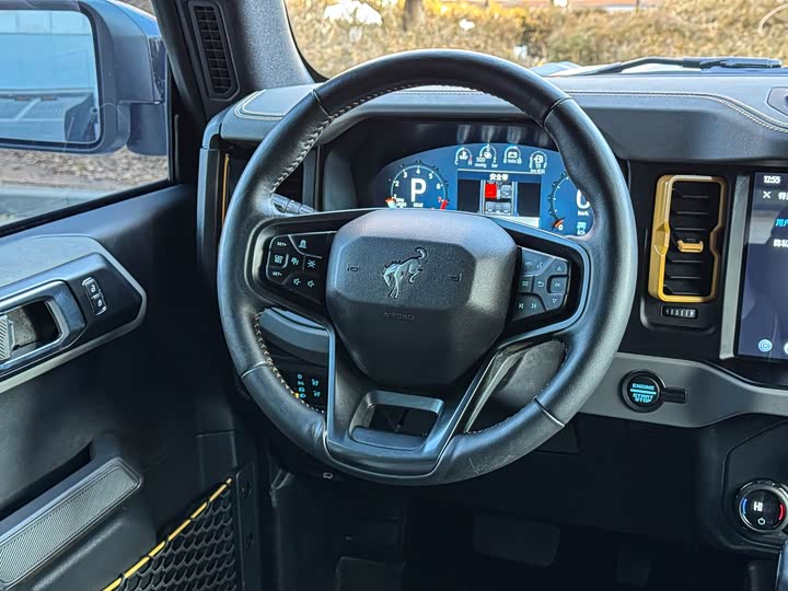 Ford Bronco 2024 2024款 2.3T 荒地