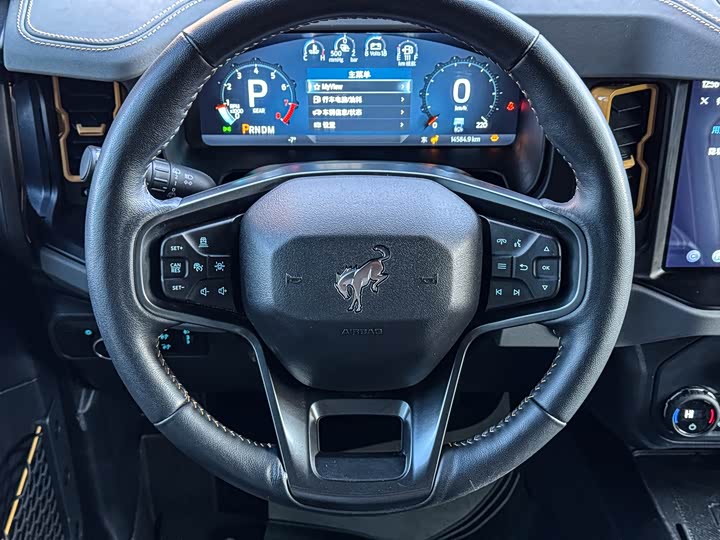 Ford Bronco 2024 2024款 2.3T 荒地