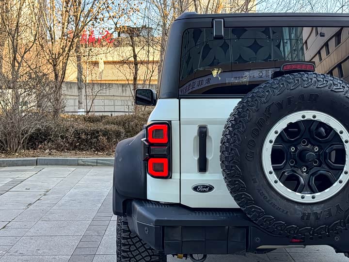 Ford Bronco 2024 2024款 2.3T 荒地