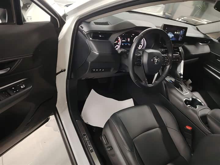 Toyota Venza 2023 2023款 2.0L CVT两驱豪华版