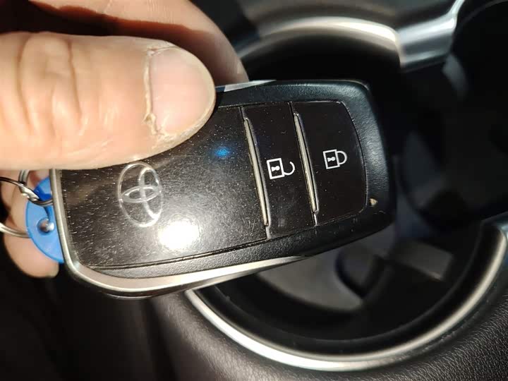 Toyota Venza 2023 2023款 2.0L CVT两驱豪华版