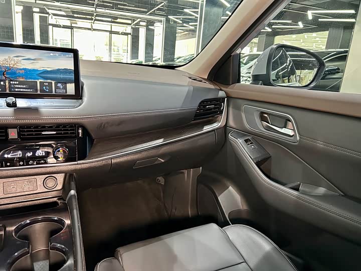 Nissan X-Trail 2023 2023款 e-POWER 超混双电机四驱豪华版