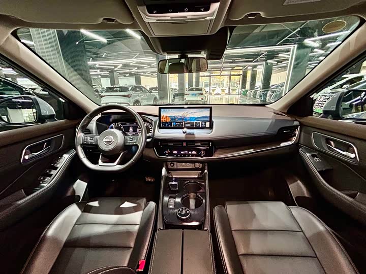 Nissan X-Trail 2023 2023款 e-POWER 超混双电机四驱豪华版