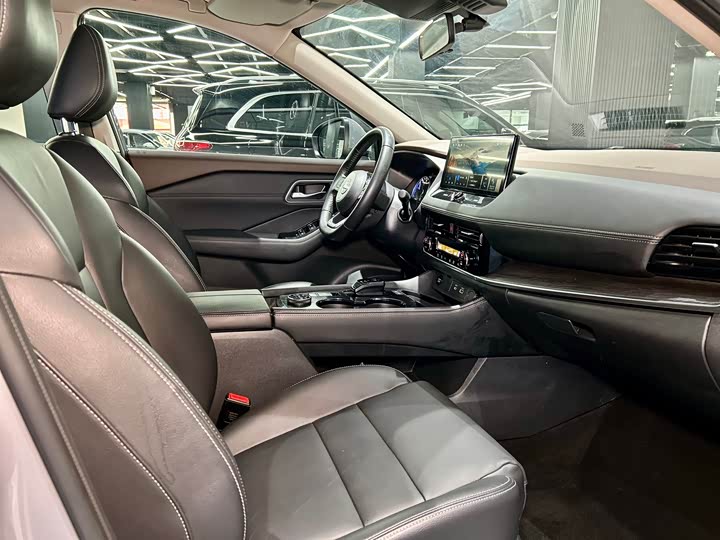 Nissan X-Trail 2023 2023款 e-POWER 超混双电机四驱豪华版