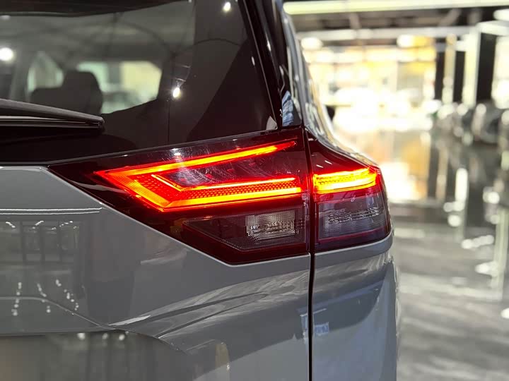 Nissan X-Trail 2023 2023款 e-POWER 超混双电机四驱豪华版