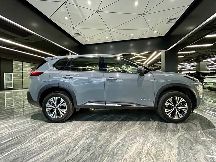 Nissan X-Trail 2023 2023款 e-POWER 超混双电机四驱豪华版