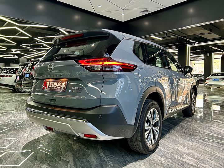 Nissan X-Trail 2023 2023款 e-POWER 超混双电机四驱豪华版