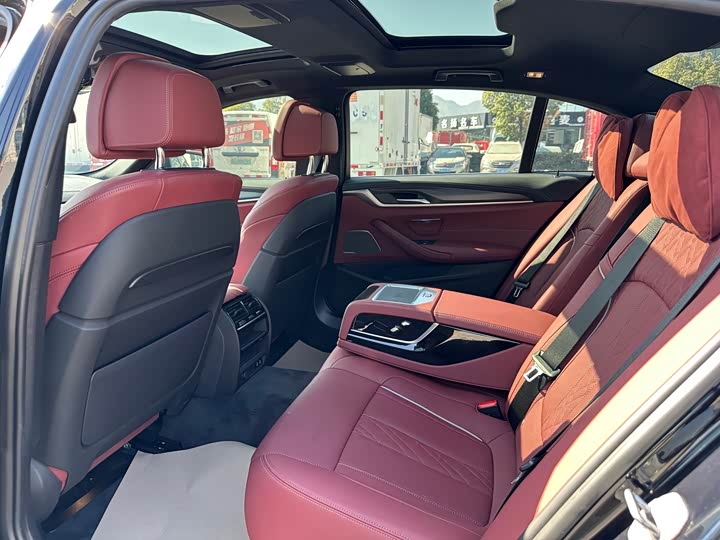 BMW 5 Series Hybrid 2022 2022款 改款二 535Le 先锋版M运动套装