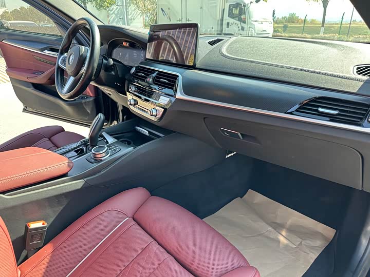 BMW 5 Series Hybrid 2022 2022款 改款二 535Le 先锋版M运动套装