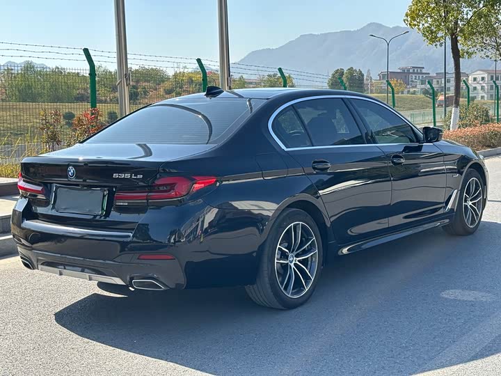 BMW 5 Series Hybrid 2022 2022款 改款二 535Le 先锋版M运动套装