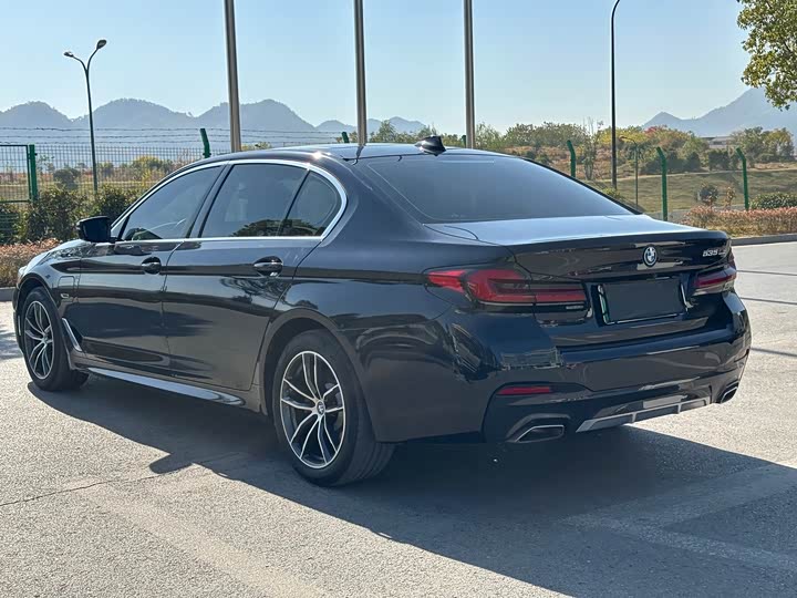 BMW 5 Series Hybrid 2022 2022款 改款二 535Le 先锋版M运动套装