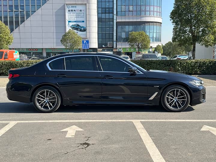 BMW 5 Series Hybrid 2022 2022款 改款二 535Le 先锋版M运动套装