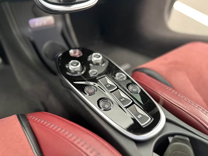 McLaren GT 2023 2023款 4.0T 标准型