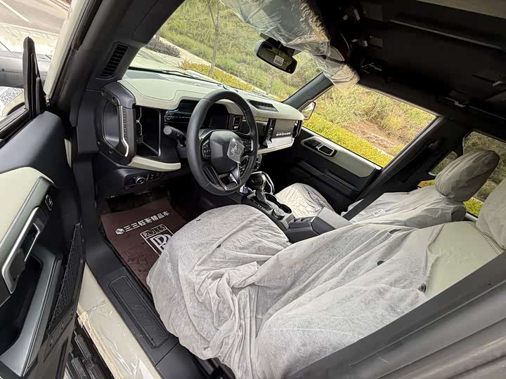 Ford Bronco 2024 2024款 2.3T 长滩大脚越野版