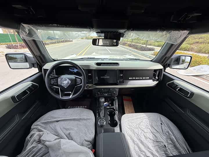 Ford Bronco 2024 2024款 2.3T 长滩大脚越野版
