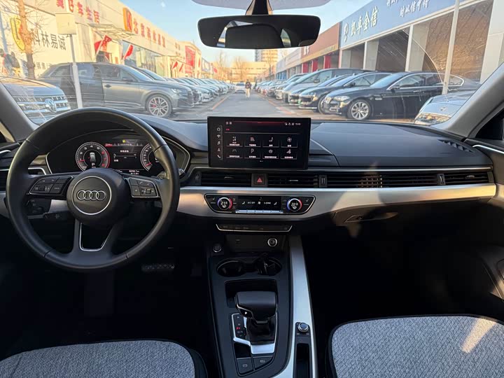 Audi A4 2021 2021款 Avant 先锋派 40 TFSI 时尚动感型