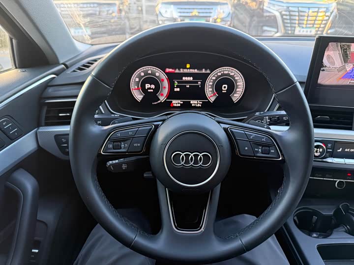 Audi A4 2021 2021款 Avant 先锋派 40 TFSI 时尚动感型