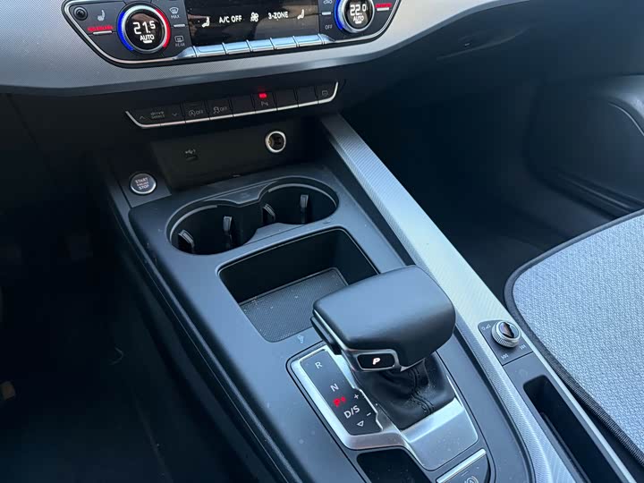 Audi A4 2021 2021款 Avant 先锋派 40 TFSI 时尚动感型