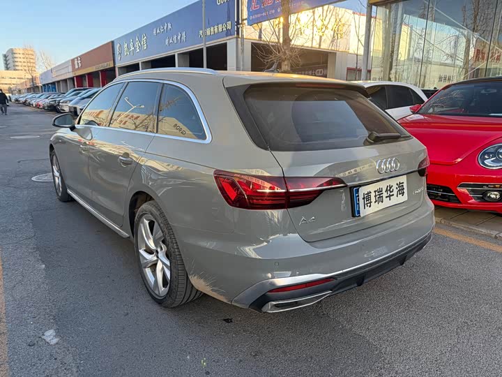 Audi A4 2021 2021款 Avant 先锋派 40 TFSI 时尚动感型