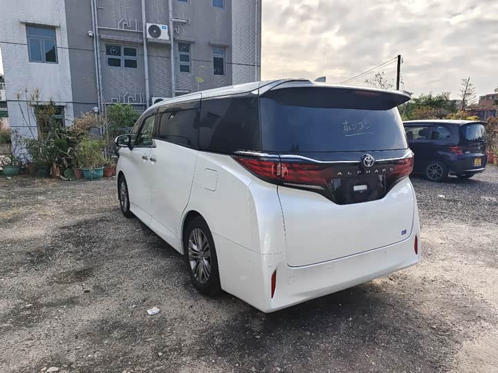 Toyota Alphard 2023 2023款 双擎 2.5L 臻享·黄金版