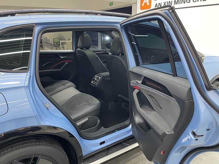 Volkswagen Tiguan L Pro 2025 2025款 PRO 380TSI 四驱 R-Line 智尊版