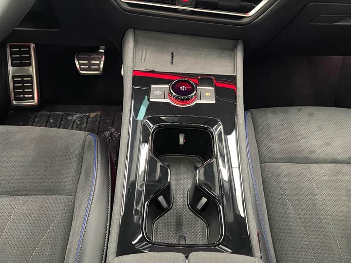 Volkswagen Tiguan L Pro 2025 2025款 PRO 380TSI 四驱 R-Line 智尊版