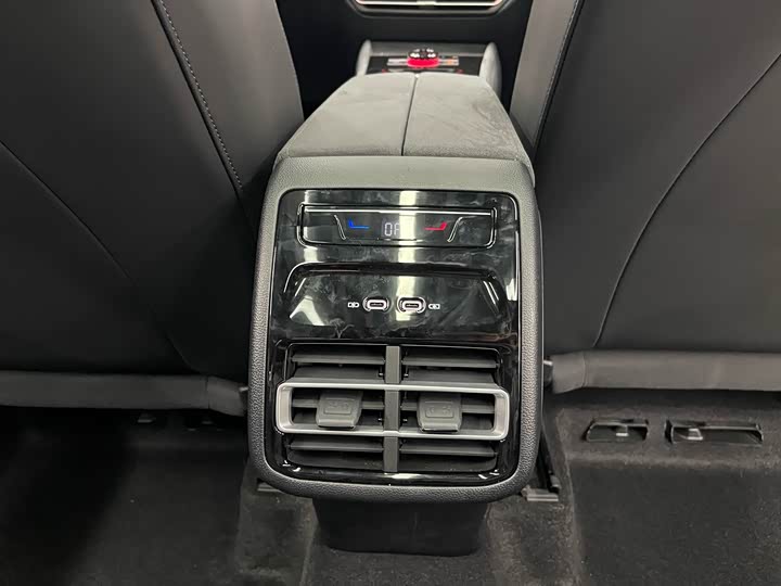 Volkswagen Tiguan L Pro 2025 2025款 PRO 380TSI 四驱 R-Line 智尊版