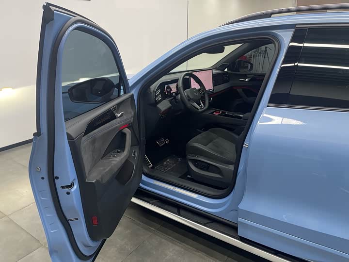 Volkswagen Tiguan L Pro 2025 2025款 PRO 380TSI 四驱 R-Line 智尊版