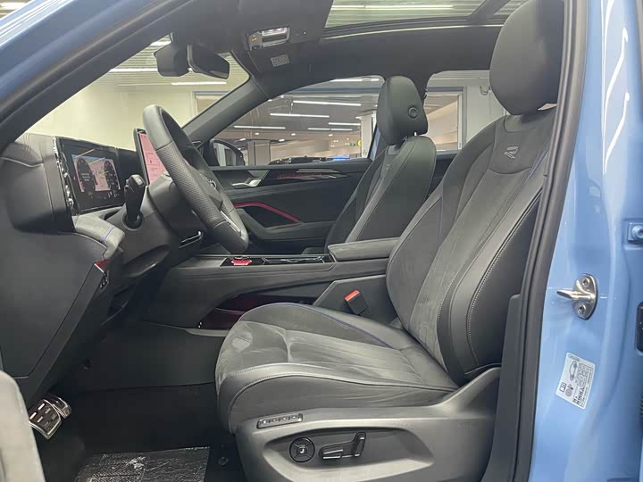 Volkswagen Tiguan L Pro 2025 2025款 PRO 380TSI 四驱 R-Line 智尊版