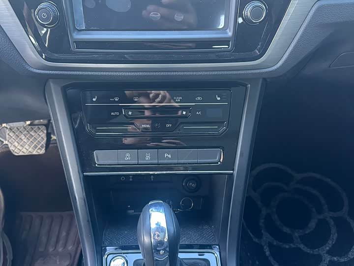 Volkswagen Touran L 2021 2021款 途安L 280TSI DSG拓界版 7座