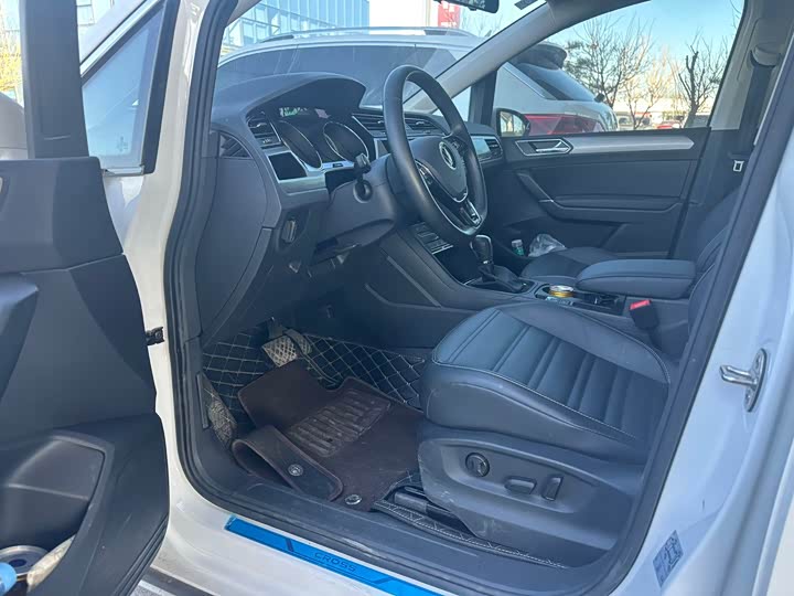 Volkswagen Touran L 2021 2021款 途安L 280TSI DSG拓界版 7座