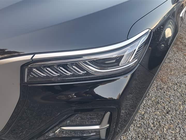 Hongqi HS5 2025 2025款 2.0T 两驱玄影版