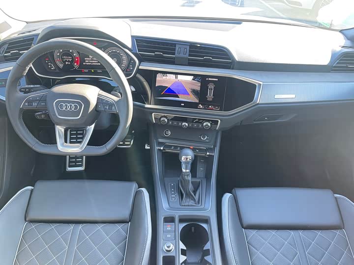 Audi Q3 2024 2024款 35 TFSI 时尚动感型