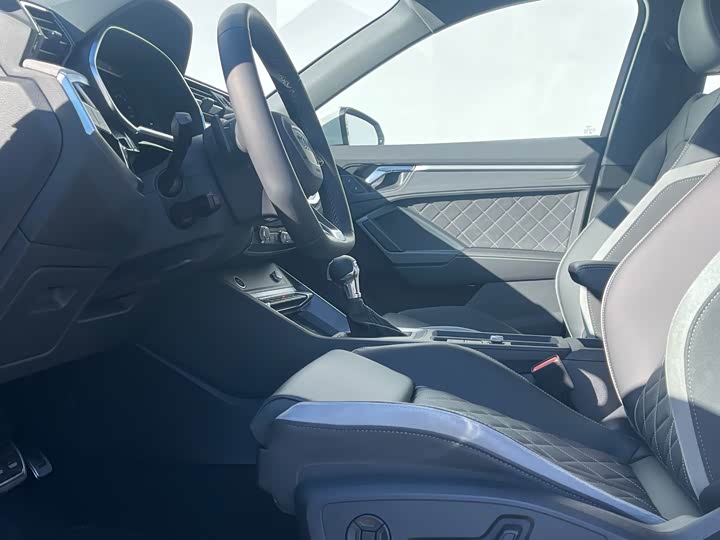 Audi Q3 2024 2024款 35 TFSI 时尚动感型