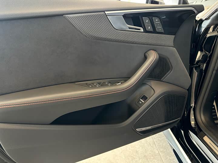 Audi RS 5 2023 2023款 RS 5 2.9T Sportback 黑曜版