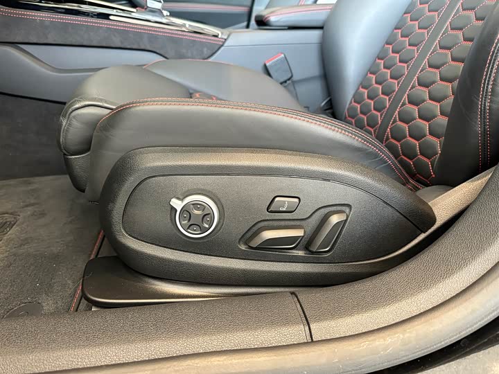 Audi RS 5 2023 2023款 RS 5 2.9T Sportback 黑曜版