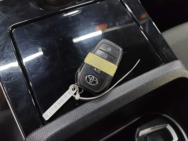 Toyota bZ4X 2022 2022款 两驱长续航JOY版