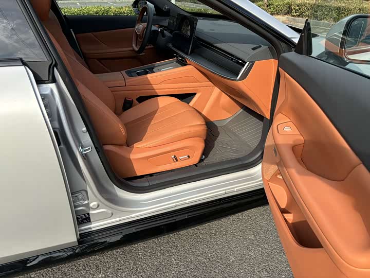 Dongfeng Yipai eπ 007 2025 2025款 纯电 565四驱Max领航版