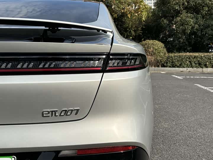 Dongfeng Yipai eπ 007 2025 2025款 纯电 565四驱Max领航版