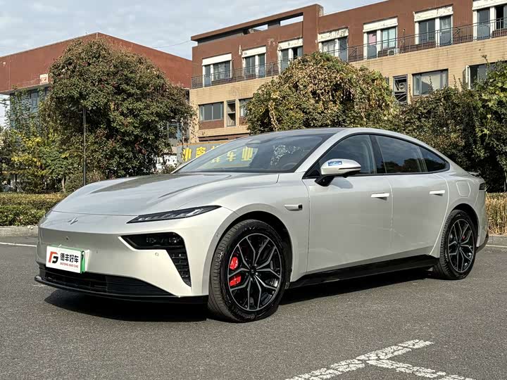 Dongfeng Yipai eπ 007 2025 2025款 纯电 565四驱Max领航版