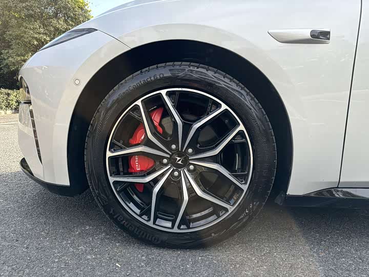 Dongfeng Yipai eπ 007 2025 2025款 纯电 565四驱Max领航版