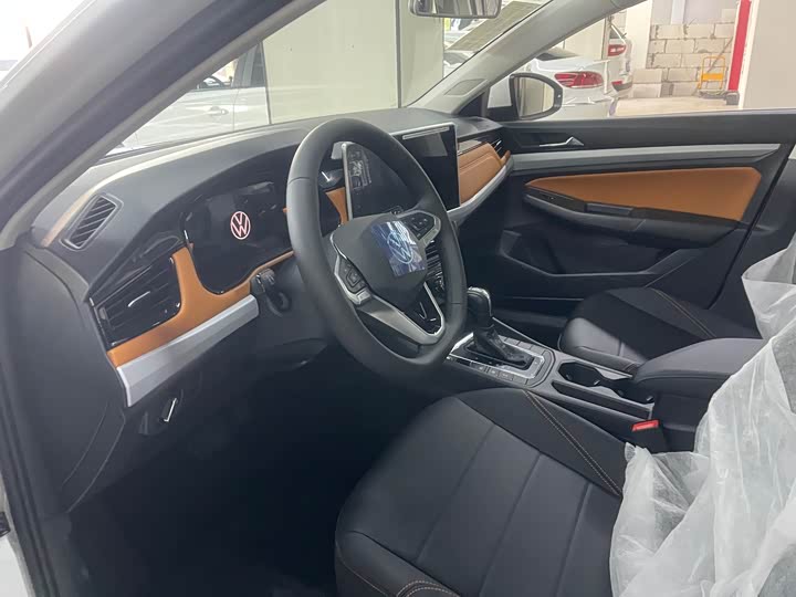 Volkswagen Bora 2025 2025款 200TSI DSG悦行PRO版