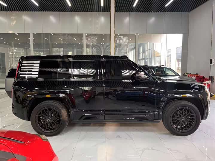 BYD Yangwang U8 2023 2023款 豪华版