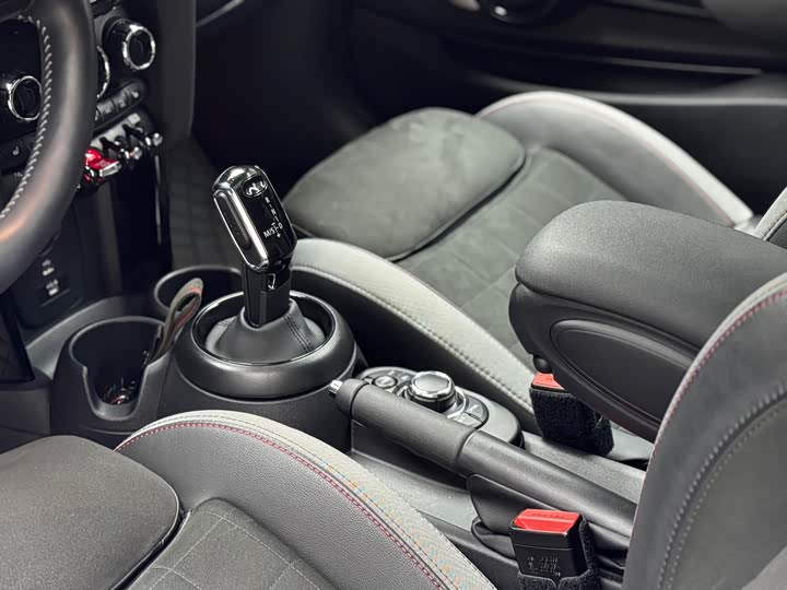 Mini Mini JCW 2022 2022款 改款 2.0T JOHN COOPER WORKS ALL-IN