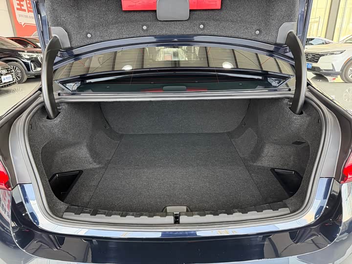 BMW i3 2025 2025款 eDrive 35 L