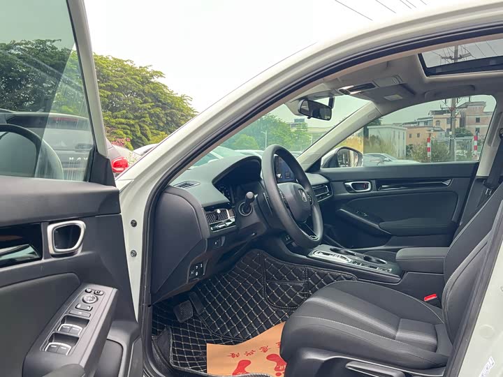 Honda Civic 2023 2023款 HATCHBACK 2.0L e:HEV 极曜版